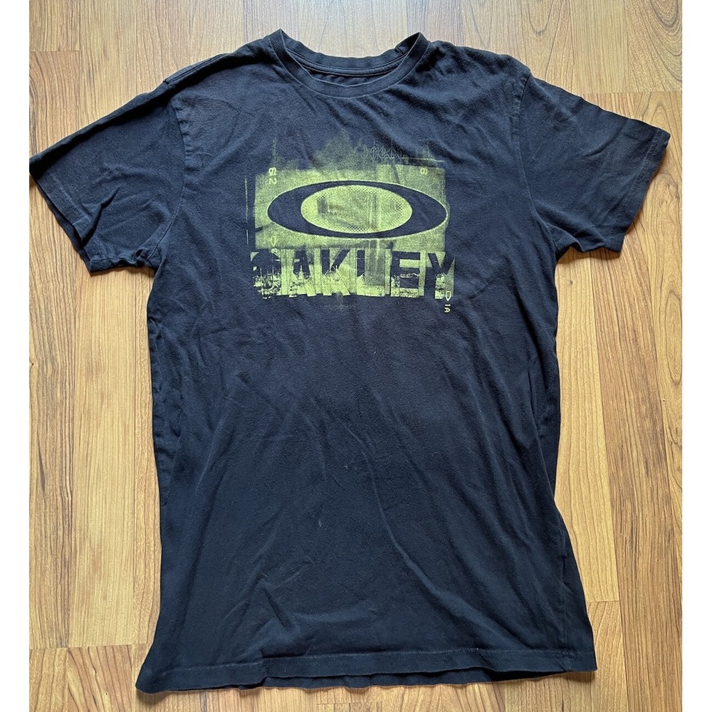 Vintage Oakley Sunglasses Medium Software Black Green Short Sleeve T Shirt Logo